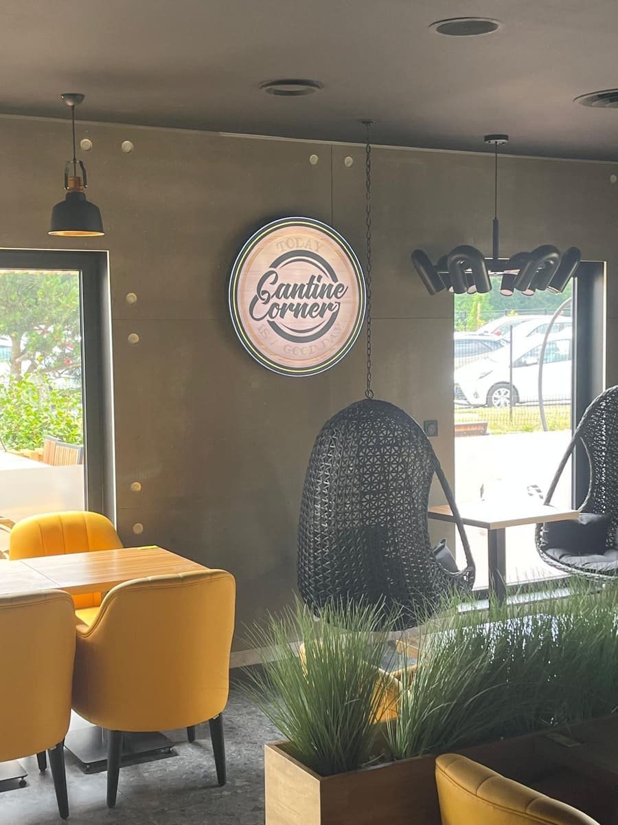 pose enseigne lumineuse magasin facade commerciale installation professionnelle boutique store led neon paris meilleur 14